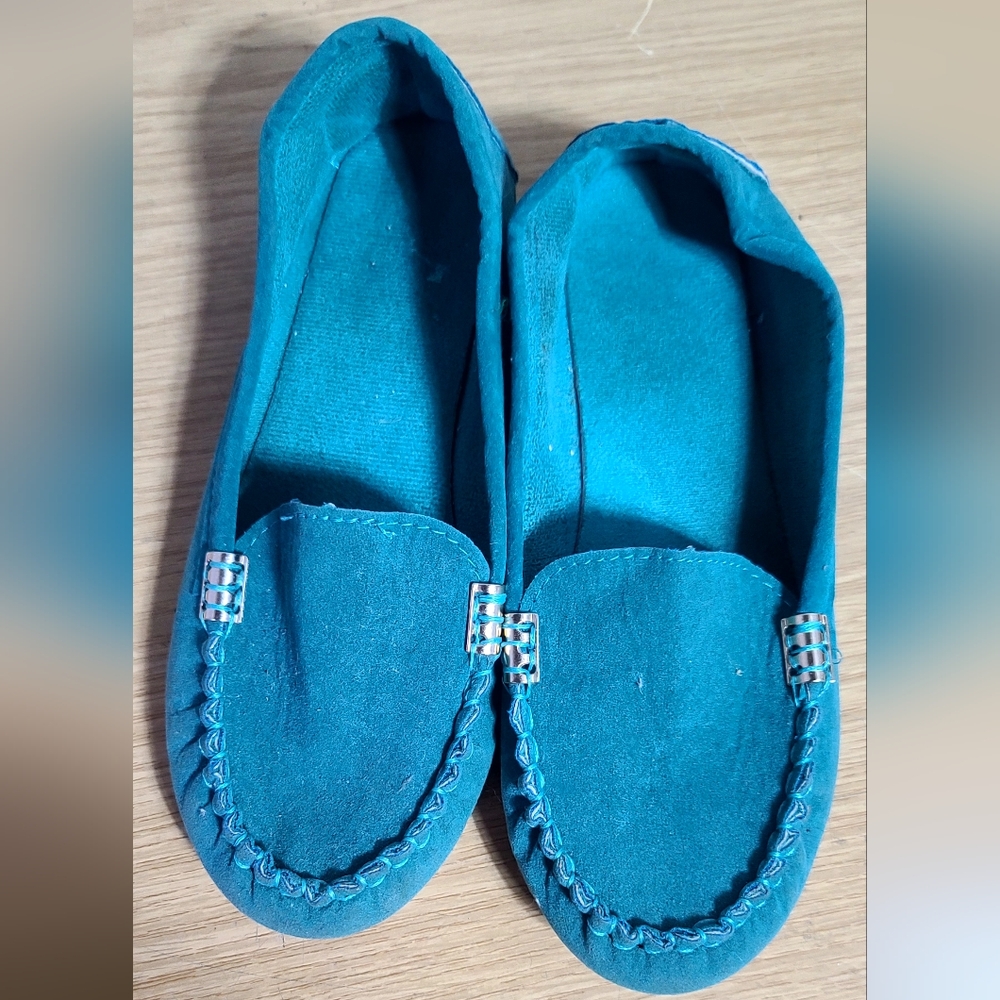 Xiuxian Teal Blue Moccasins size 6 1/2